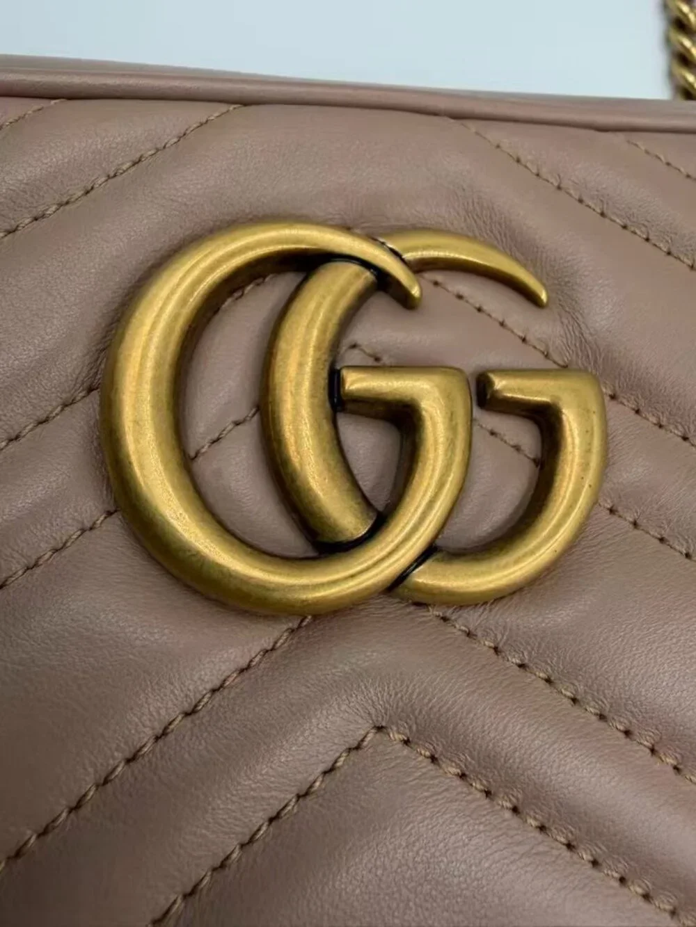 Pre-owned Gucci Matelasse GG Marmont Chain Calfskin Small Crossbody Bag Porcelai